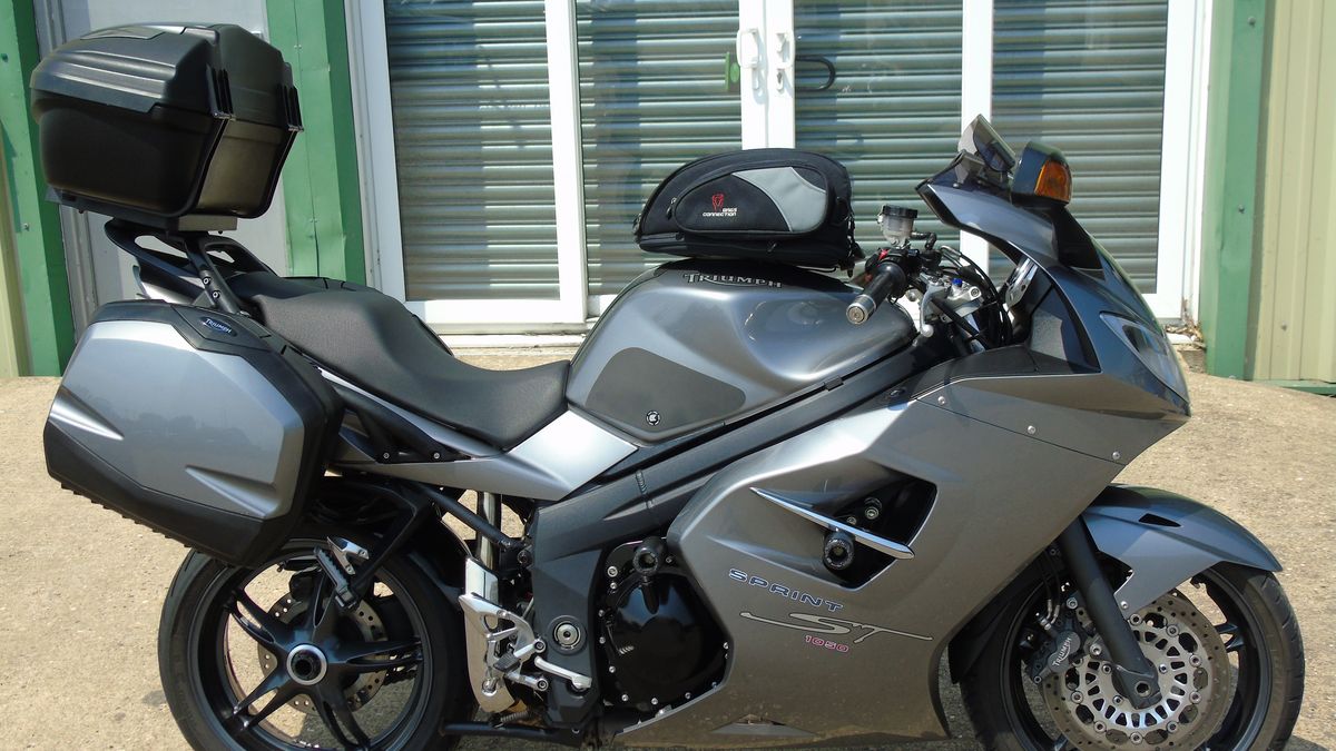 2008 Triumph Sprint ST1050 In United Kingdom For Sale Car Classic 2008-triumph-sprint-st1050-in-united-kingdom-for-sale-car-classic