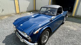 Picture of 1966 Triumph TR4 IRS