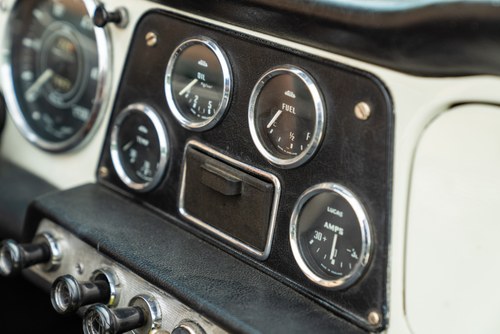 1967 Triumph TR4 - 8
