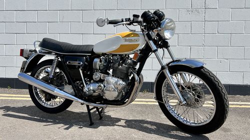 Picture of Triumph T160 Trident 750cc 1975 - Matching Numbers - For Sale