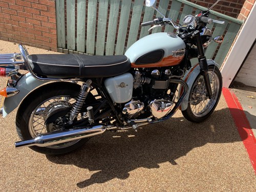 2008 Triumph Bonneville T 100 (865)