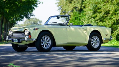 Triumph TR250 in Jasmin with Overdrive (LHD)