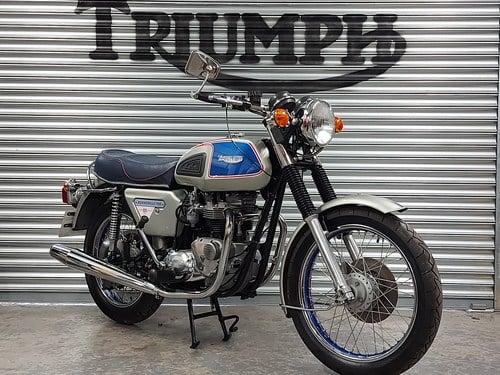 1977 TRIUMPH BONNEVILLE T140 JUBILEE, STUNNING MATCHING NOs SOLD