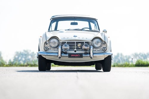 1963 Triumph TR4 - 2