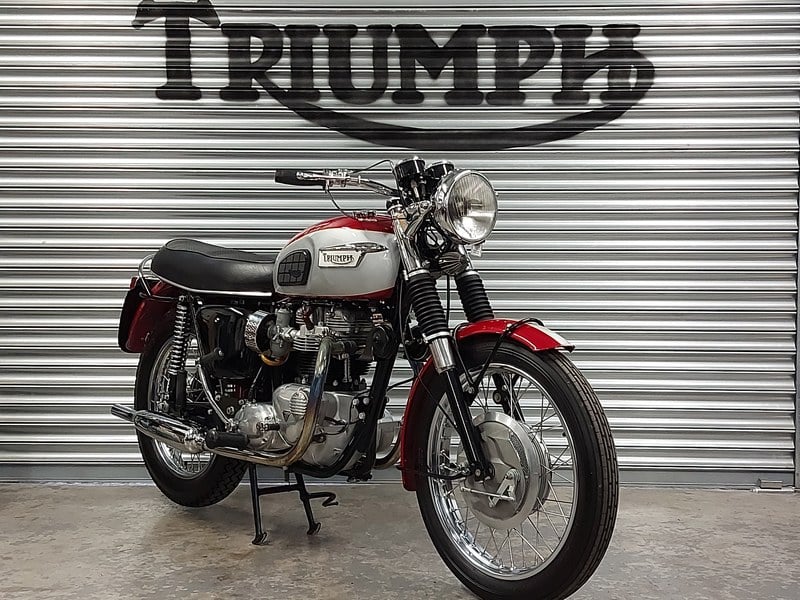 1970 TRIUMPH BONNEVILLE T120. MATCHING NOs. STUNNING CLASSIC
