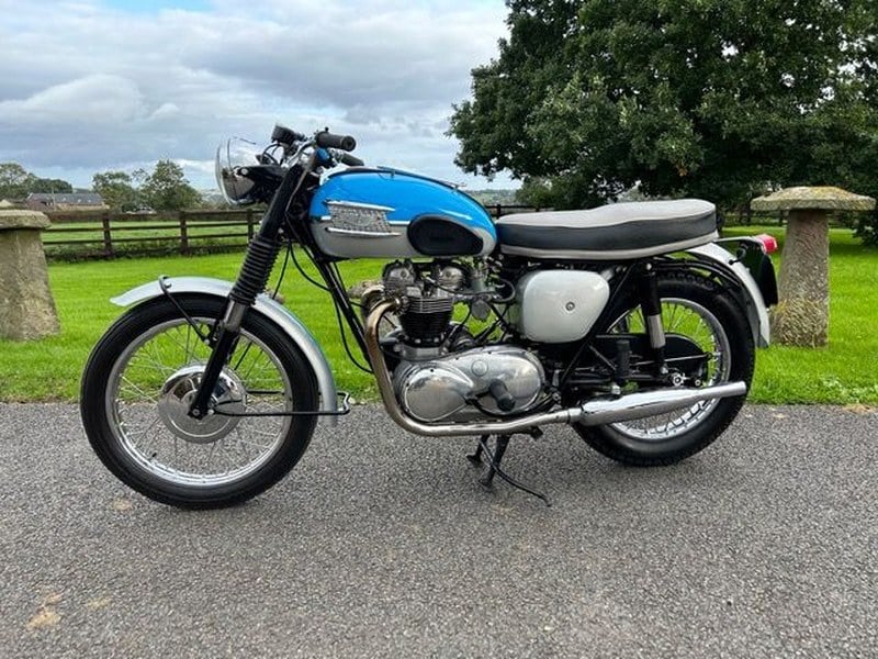 1960 Triumph Bonneville T120 Restored Beautiful Condition