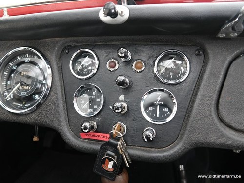 1957 Triumph TR3 - 9