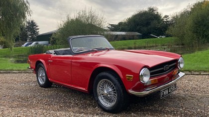 STUNNING TRIUMPH TR6 WITH OVERDRIVE
