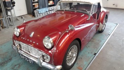 Triumph TR3A 1960 "With convertible top and side windows"