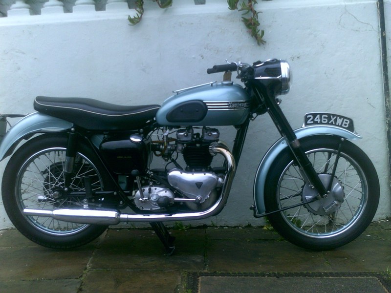 TRIUMPH T110