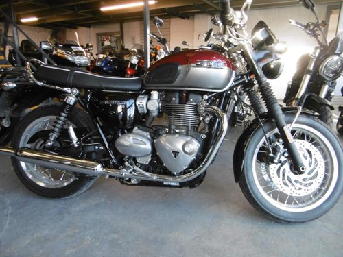 2022 Triumph Bonneville T120. AS NEW / EXTRAS. For Sale
