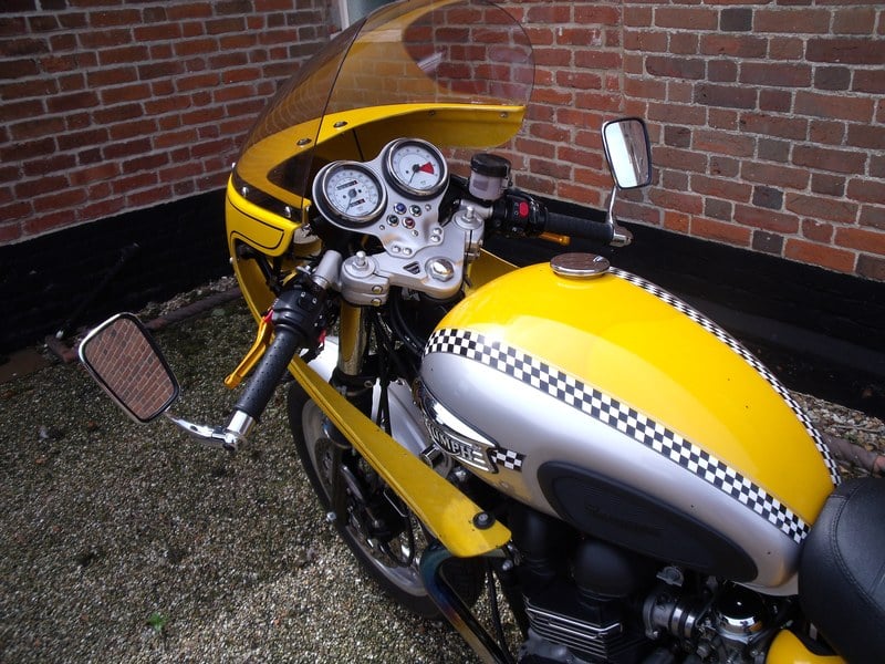 2005 Triumph Thruxton - 2 2005 Triumph Thruxton - 2