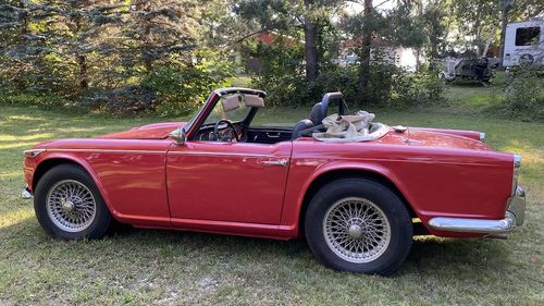 Picture of 1966 Triumph TR4A IRS - For Sale