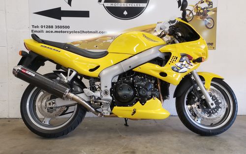 2003 Triumph Sprint RS, 3554 Miles From New (picture 1 of 13)