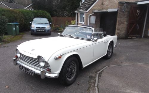 1967 Triumph TR4A IRS (picture 1 of 25)