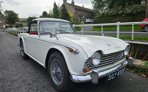 1968 Triumph TR4A IRS (picture 1 of 9)