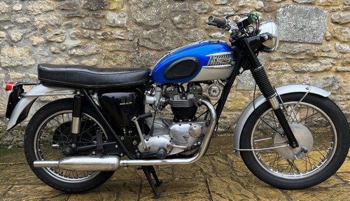 1965 Triumph T120 Bonneville VENDU