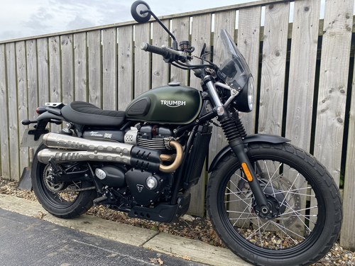 2018 TRIUMPH 900 SCRAMBLER MINT BIKE LOW MILES ONO PX METISSE In vendita