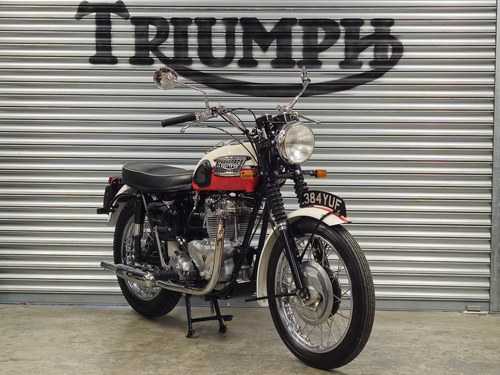 1960 TRIUMPH TROPHY TR6. RARE 650 CLASSIC SOLD