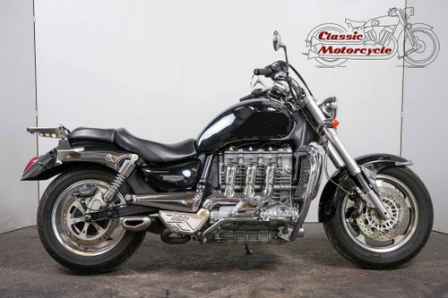 Triumph Rocket 3 2006 2300cc 3 cyl ohc Kaufen Bei