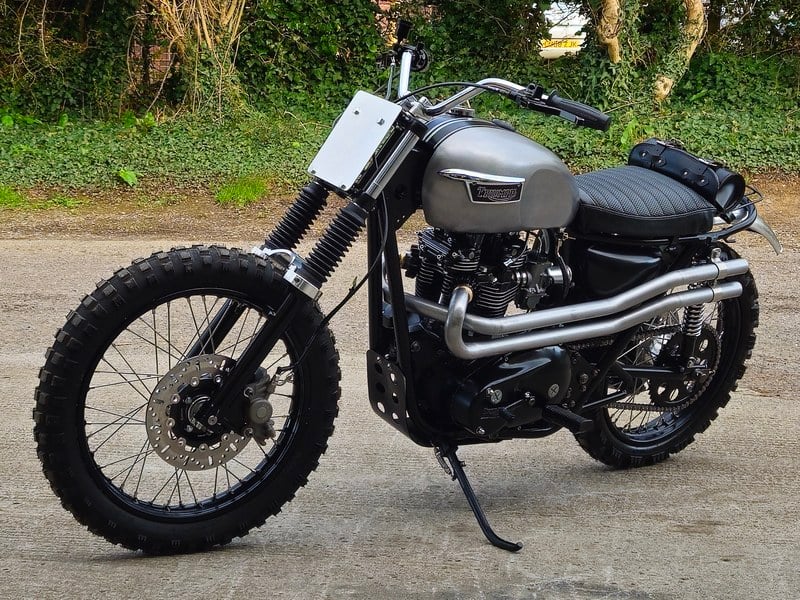 Triumph T140 Street Scrambler Desert Sled Build