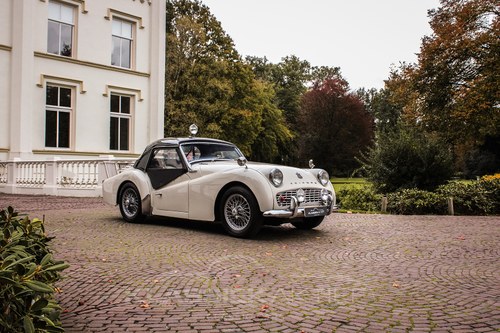 1959 Beautiful Triumph TR3A Rally with overdrive For Sale