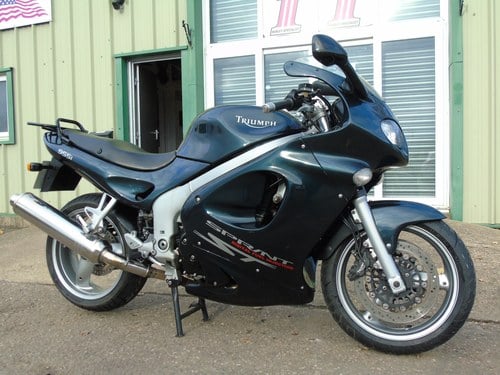 Triumph Sprint ST 955i 2004, Recent Service * UK Delivery * Kaufen Bei