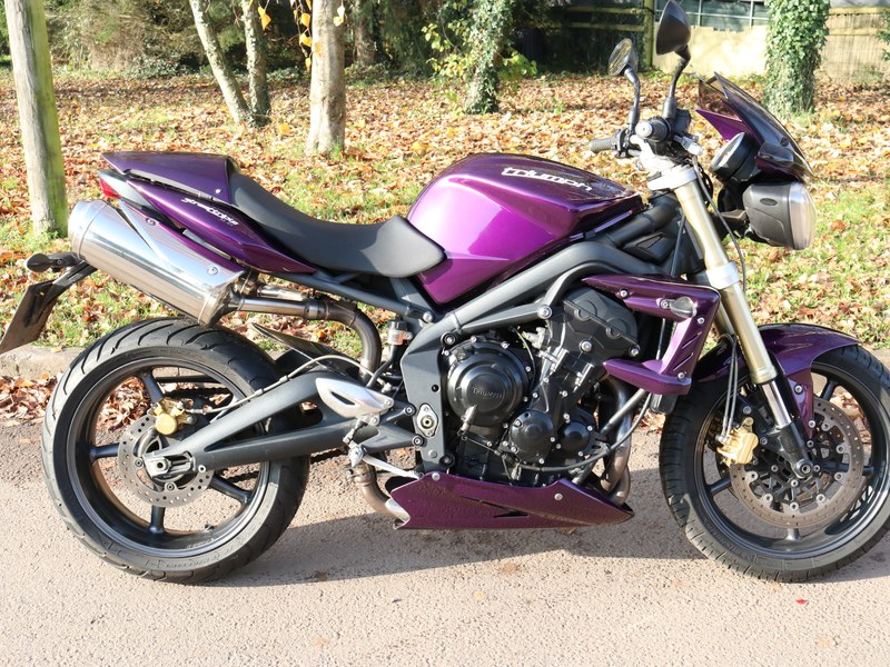 Triumph Speed Triple 2011 low miles and amazing condition