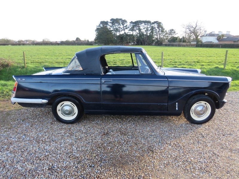 1964 (B) Triumph HERALD 1200 CONVERTIBLE