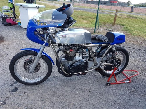 TRIUMPH Bonneville T140 Rickman - 1979 A vendre