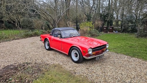 1972 Triumph TR6 150 BHP PI Manual Overdrive UK car. A vendre