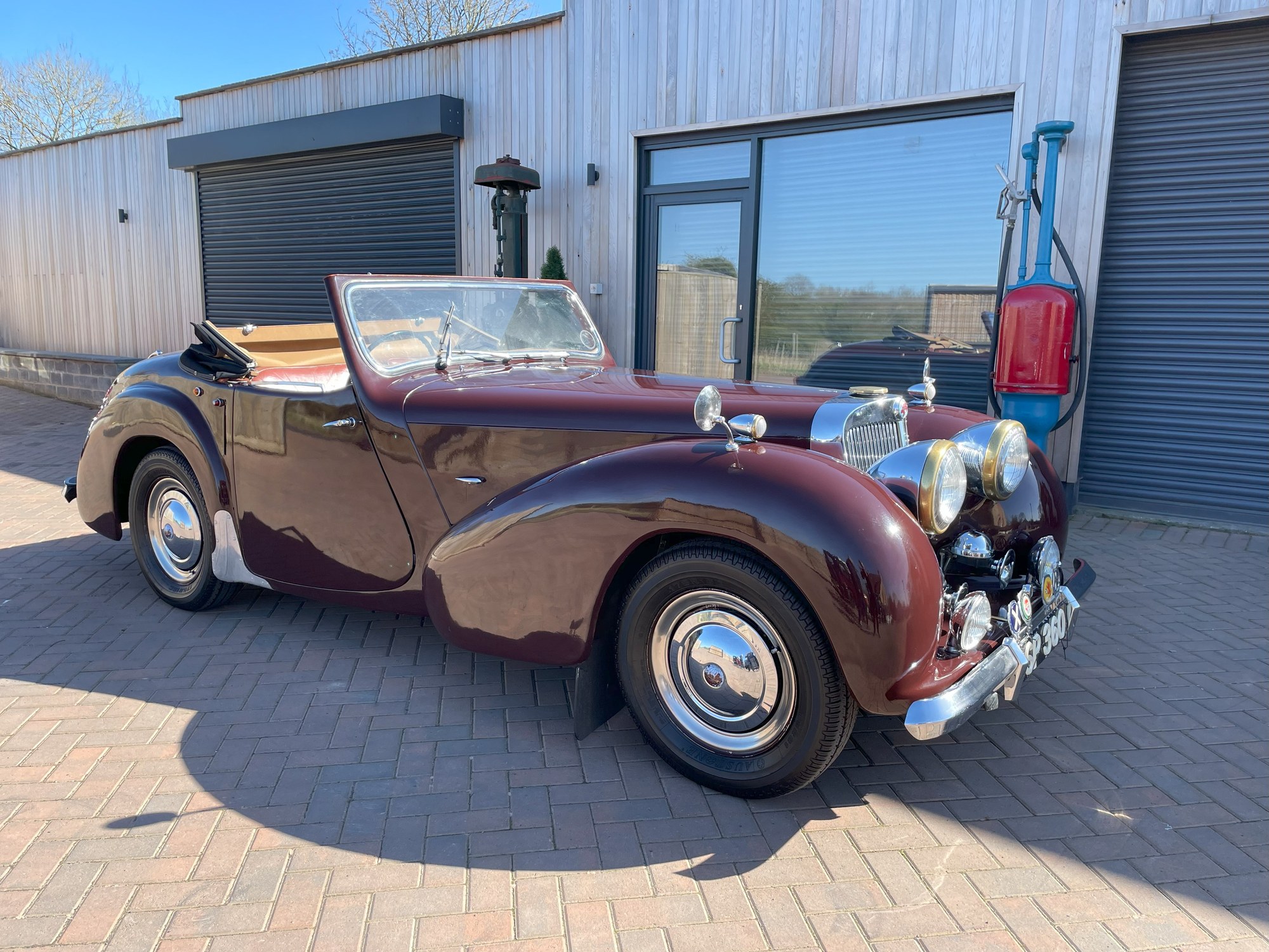 1949 Triumph Roadster 2000 Convertible, foto 2