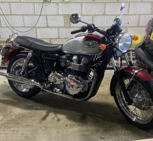 2001 Triumph Bonneville