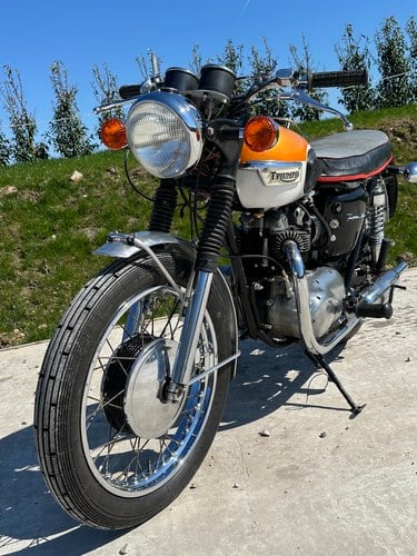 1966 Triumph Tiger 90 in Excellent Condition. A vendre