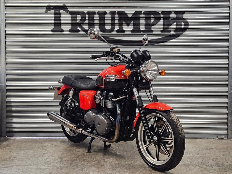 2012 Triumph Bonneville T100 865 SE. 17K Miles