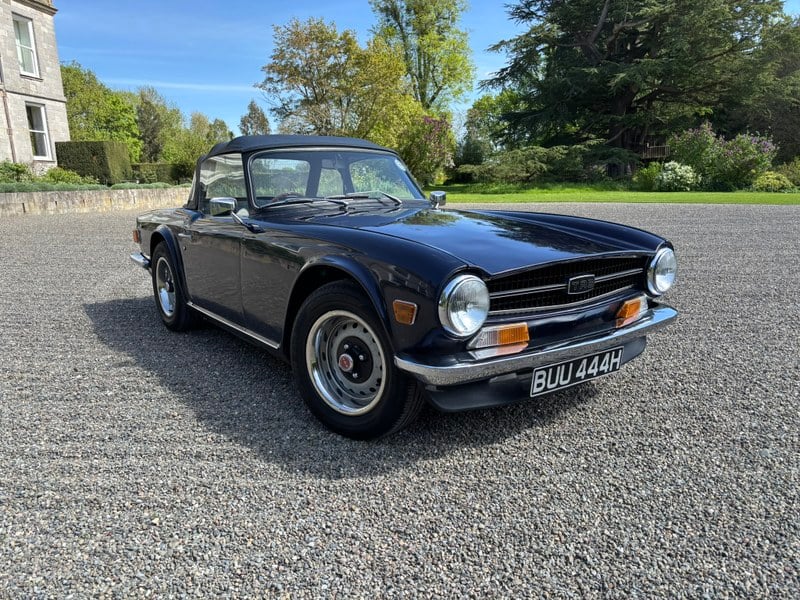 Rapid Classics: Eine Suche. Alle Oldtimer. 13 » Rapid Classics: Eine Suche. Alle Oldtimer. 1970 Triumph TR6 PI with Overdrive - Rare blue interior