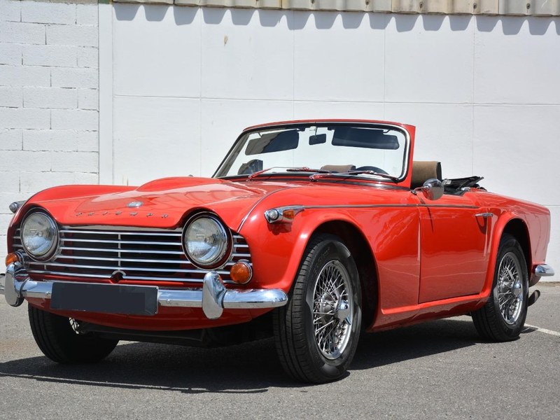 Triumph TR4 à Vendre - Enchères et Annonces | Car & Classic