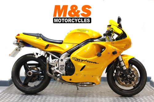 2001 Triumph Daytona 955i VENDIDO