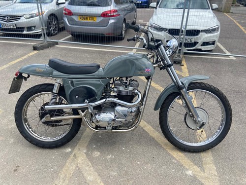 A 2018 Triumph Metisse Mk III 650cc motorcycle For Sale by Auction