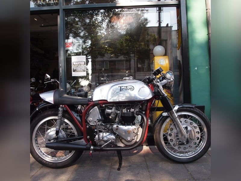 Norton Featherbed Triumph Triton 650cc Much Money Spent.