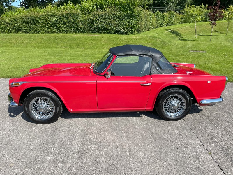 Triumph TR4 kaufen bei Car & Classic