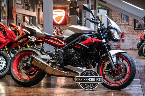 2015 Triumph Street Triple 675 RX Kaufen Bei