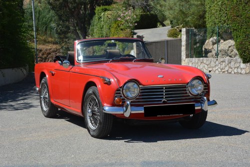 1966 TRIUMPH TR4 A IRS avec Hardtop For Sale