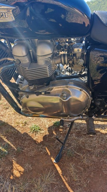 2002 Triumph Bonneville T120 - 2 2002 Triumph Bonneville T120 - 2