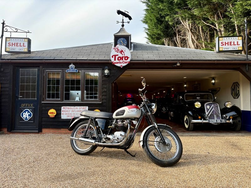 TRIUMPH T120 BONNEVILLE 650cc UNIT