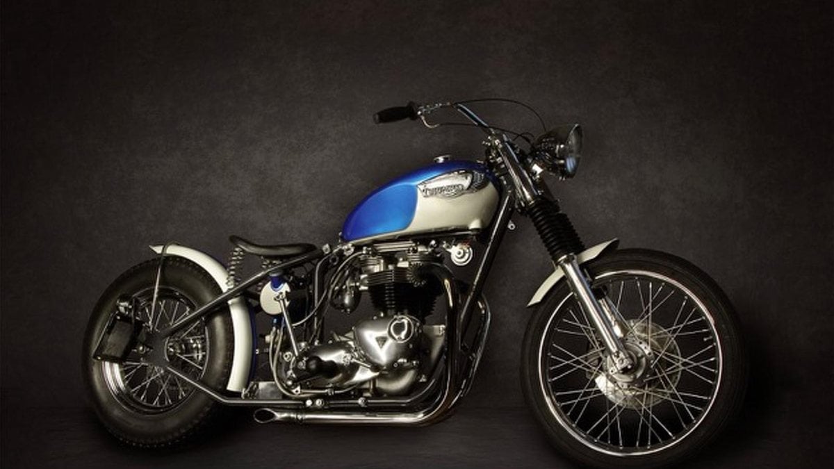 1969 Triumph Bonneville Bobber Black Manual, speed in Castillon