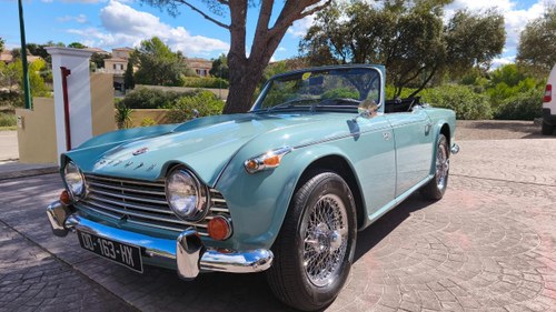 1966 Triumph TR4 IRS TR4A À venda