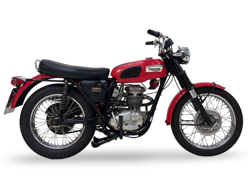 LOT 529 – 1970 Triumph 250cc TR25W Trophy