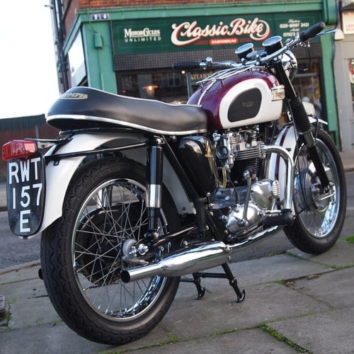 1967 Triumph Bonneville T120 650 Beautifully Restored. VERKOCHT