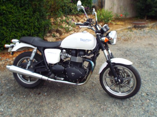 2010 Triumph Bonneville T100 À venda